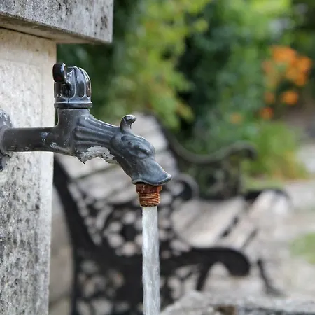 Brojo Hill Oda ve Kahvaltı Longare