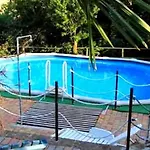 Brojo Hill Bed & Breakfast Longare