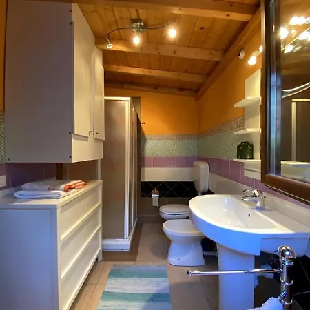 Bed and Breakfast Brojo Hill 4*