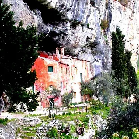 Bed & Breakfast Brojo Hill