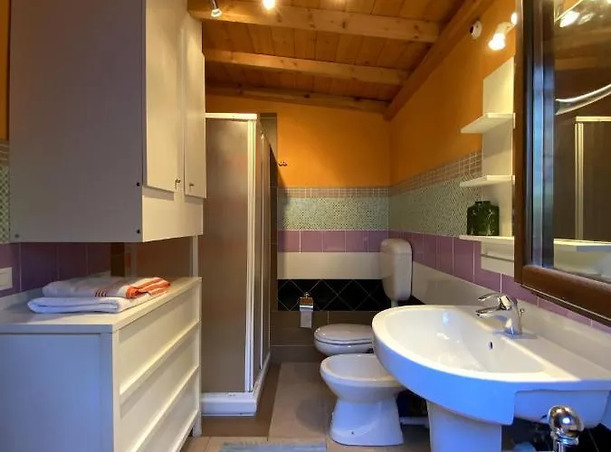 Bed & Breakfast Brojo Hill 4*