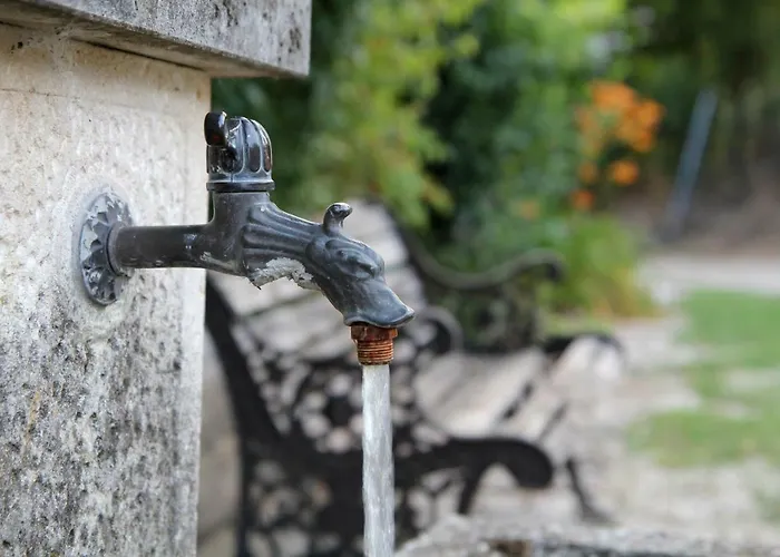 Brojo Hill Bed & Breakfast Longare